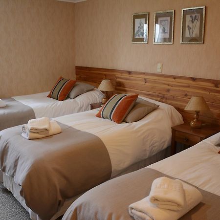 Hotel Borde Lago ปูแอร์โตบารัส ภายนอก รูปภาพ