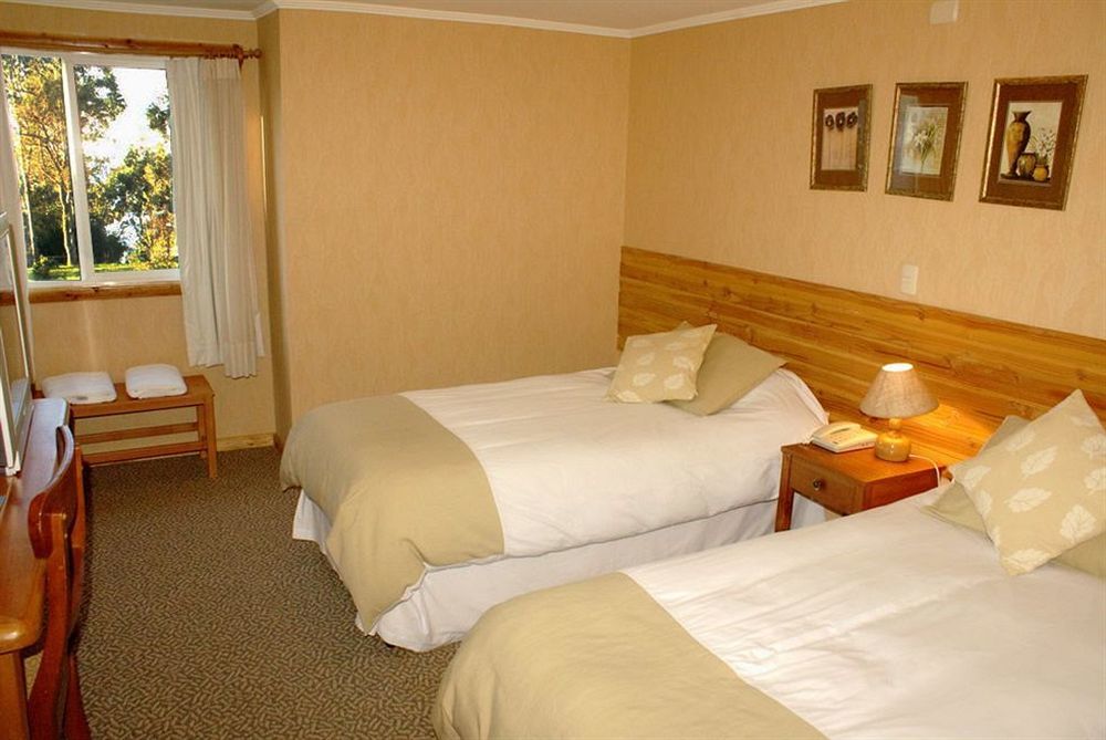Hotel Borde Lago ปูแอร์โตบารัส ภายนอก รูปภาพ