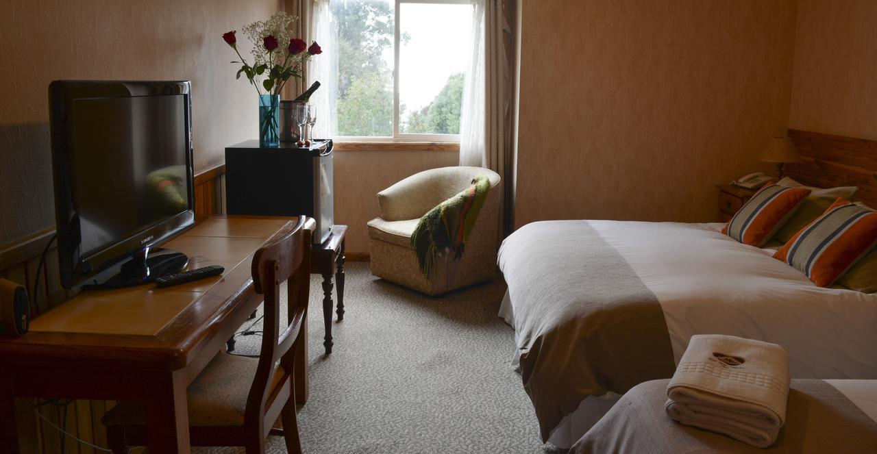 Hotel Borde Lago ปูแอร์โตบารัส ภายนอก รูปภาพ